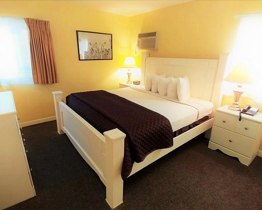 Hollywood Celebrity Hotel