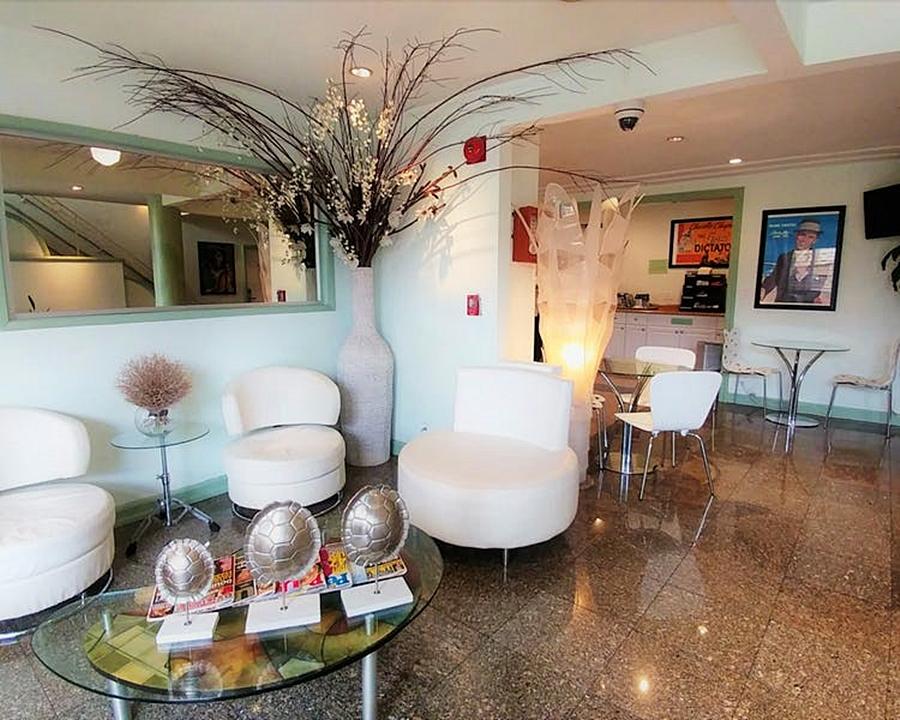 Hollywood Celebrity Hotel