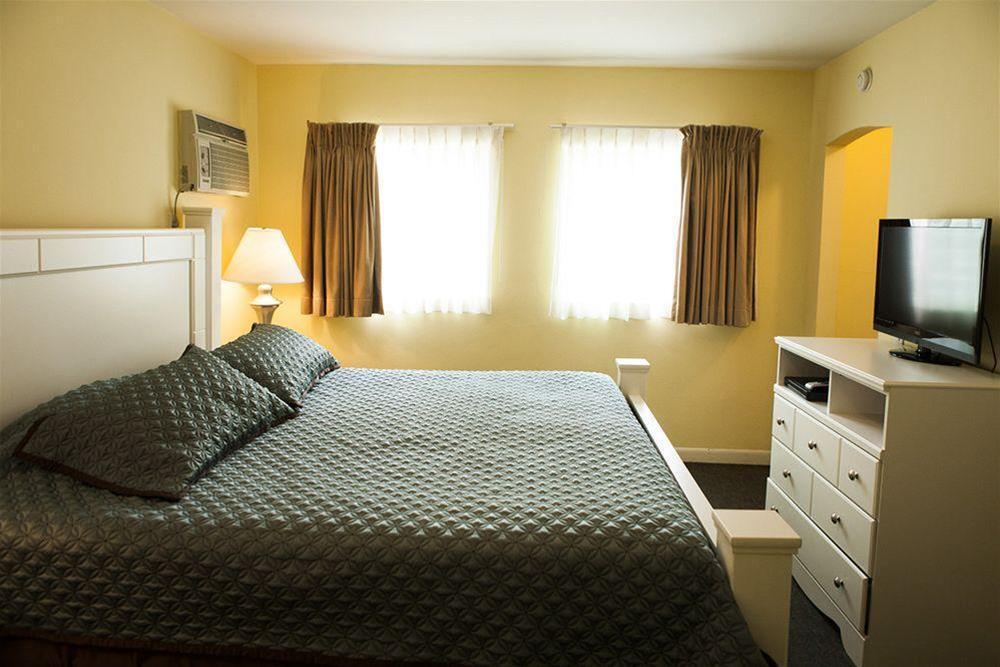 Hollywood Celebrity Hotel 2*